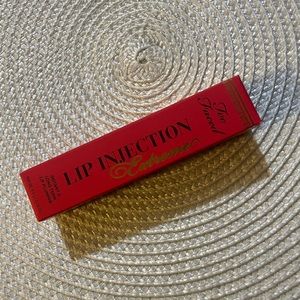 Too Faced Lip Injection Extreme